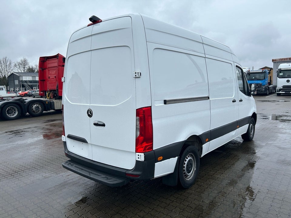 Mercedes Sprinter 317 2,0 CDi A2 Kassevogn aut. RWD