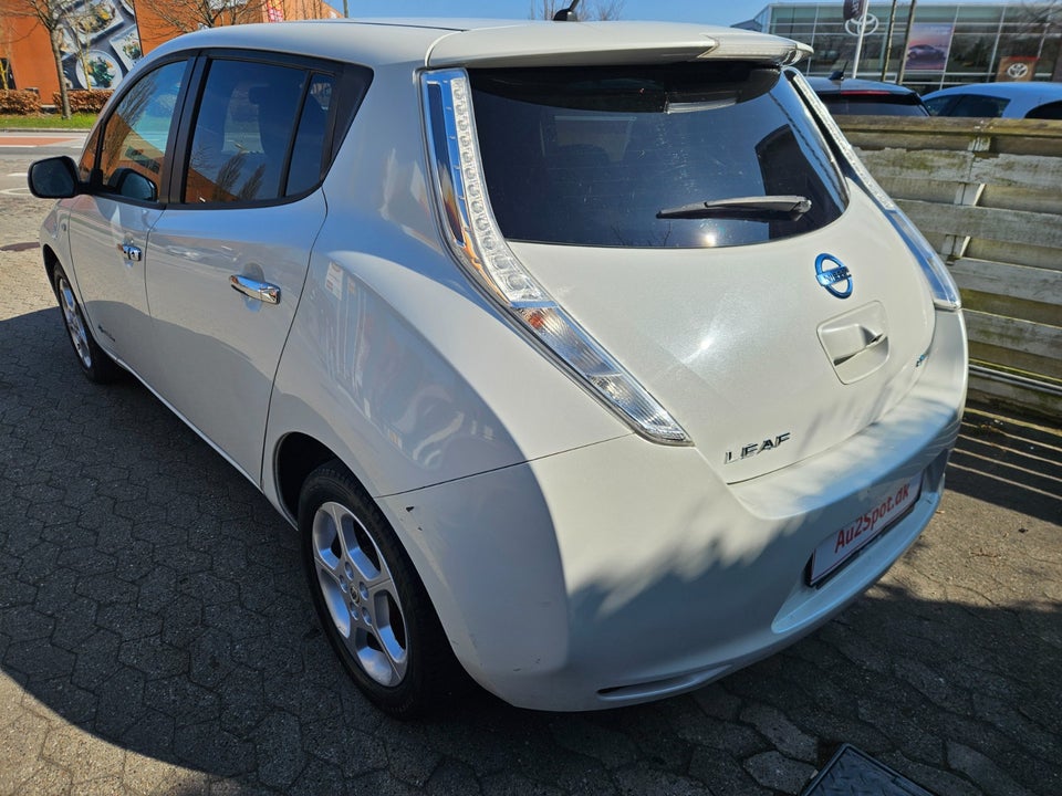 Nissan Leaf 24 Acenta 5d
