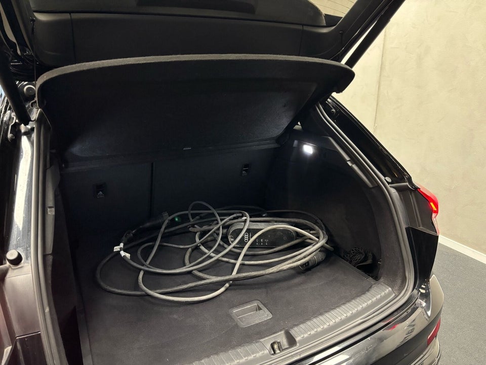Audi Q4 e-tron 40 S-line 5d