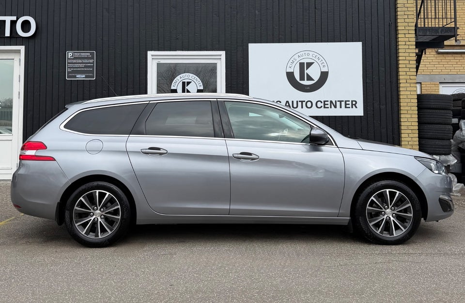 Peugeot 308 1,2 e-THP 130 Active SW 5d