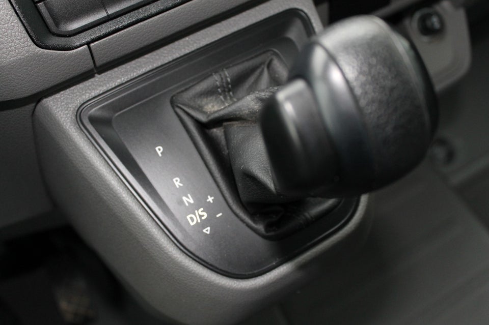 VW Crafter 35 2,0 TDi 177 Kassevogn L3H2 aut.