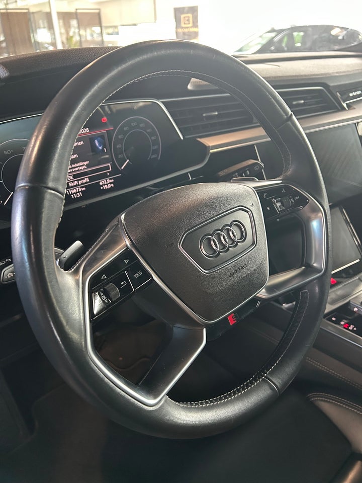 Audi e-tron 55 S-line quattro 5d