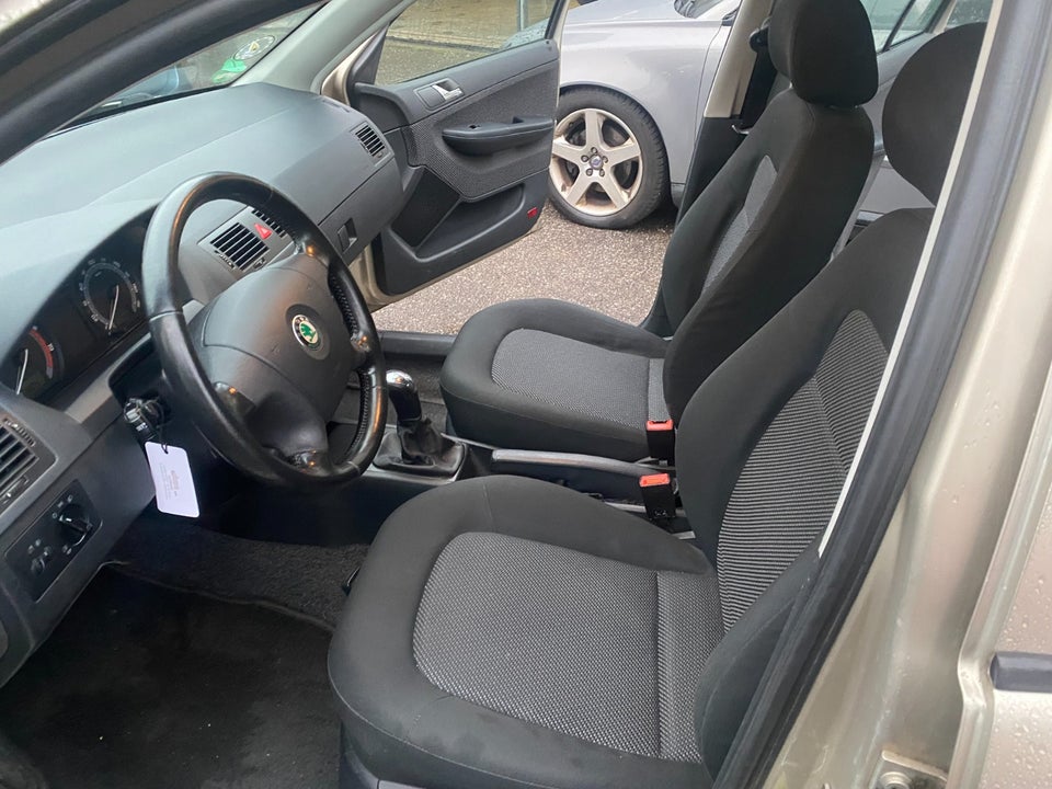 Skoda Fabia 1,2 12V Ambiente 5d