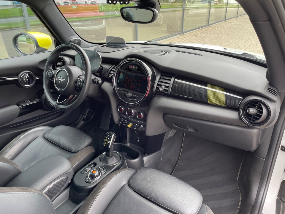 MINI Cooper SE Trim L 3d