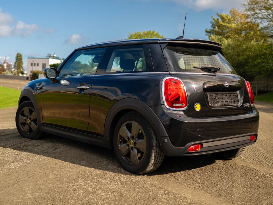 MINI Cooper SE Essential 3d