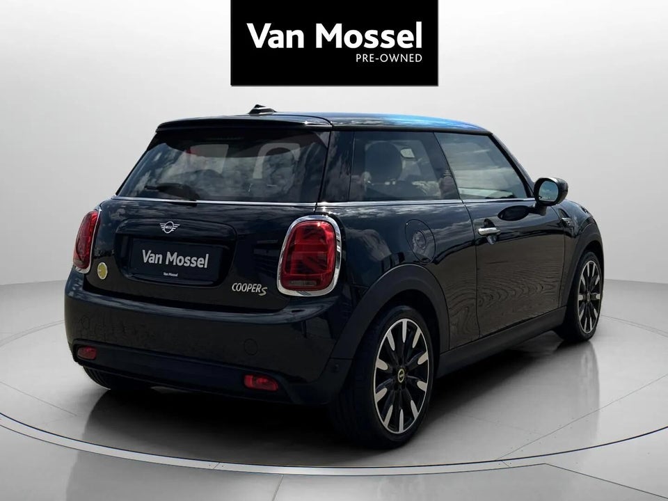 MINI Cooper SE Classic Trim 3d