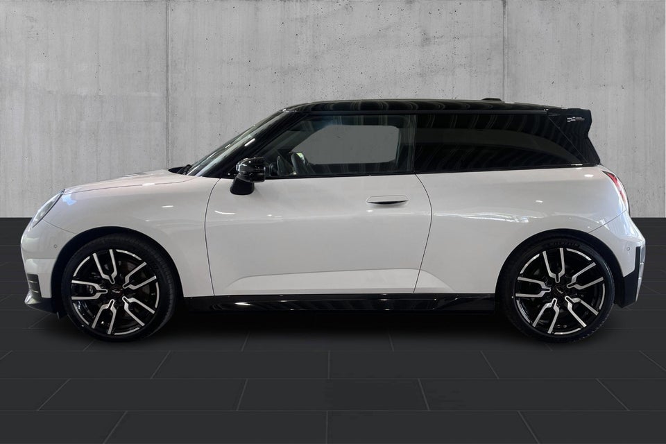 MINI Cooper SE JCW Trim XL 3d