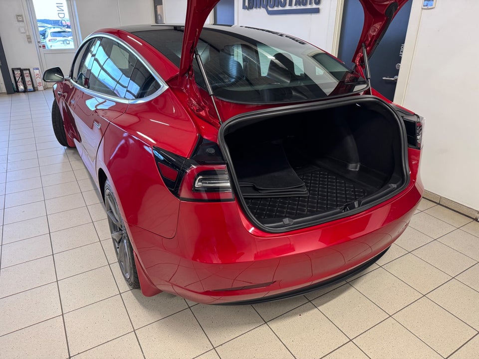 Tesla Model 3 Long Range AWD 4d