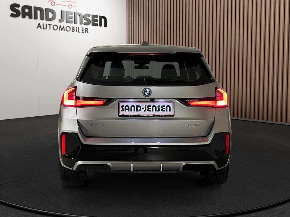 BMW iX1 xDrive30 X-Line 5d