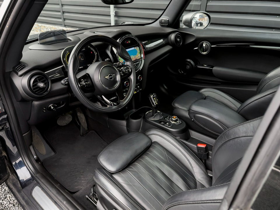 MINI Cooper SE Maximise 3d