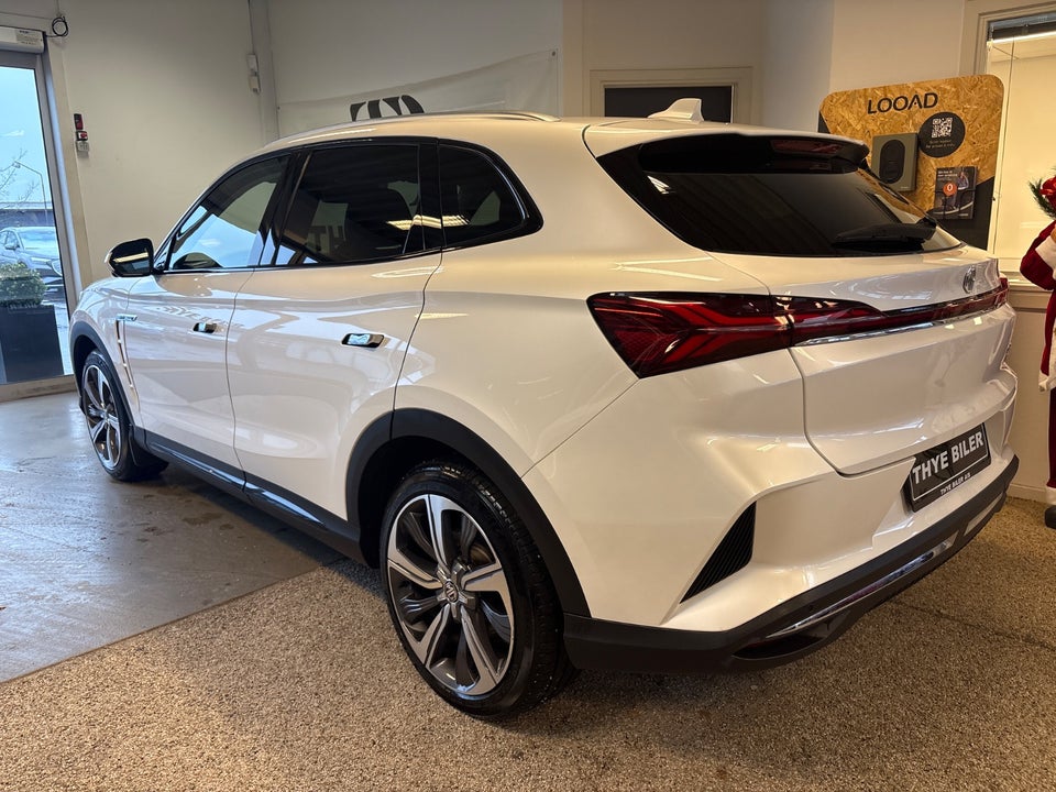 MG Marvel R Luxury 5d