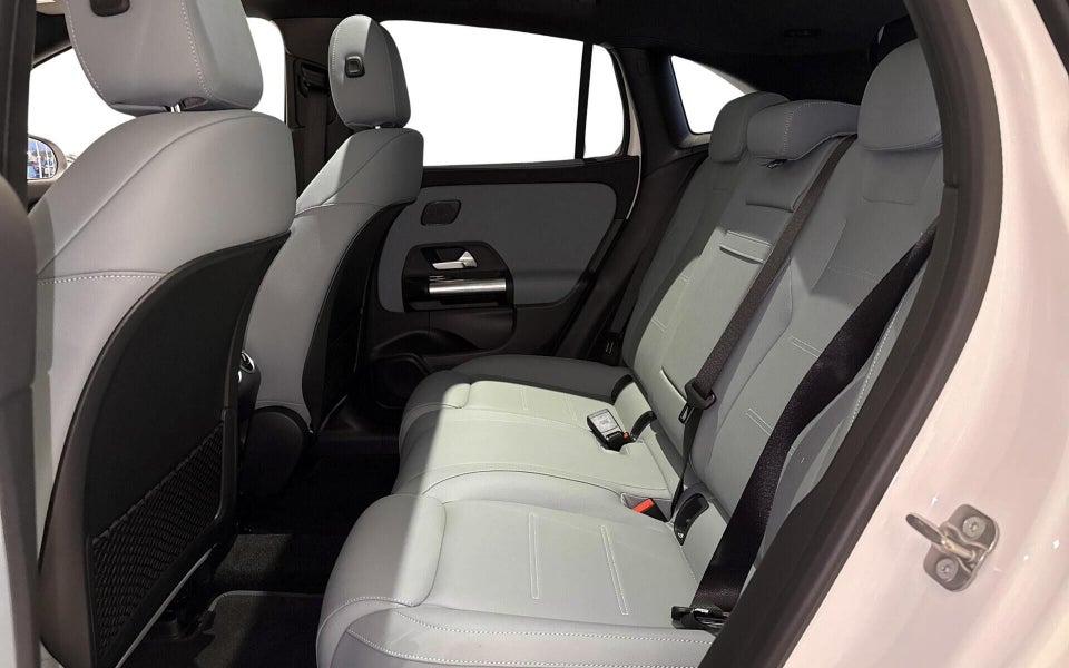 Mercedes EQA250+ Progressive 5d