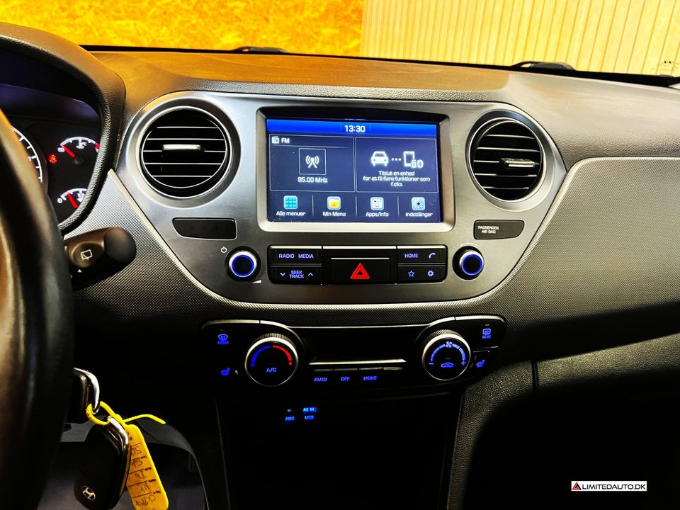 Hyundai i10 1,0 Spring Komfort 5d