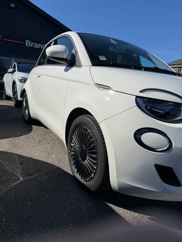 Fiat 500e 42 Icon 3d