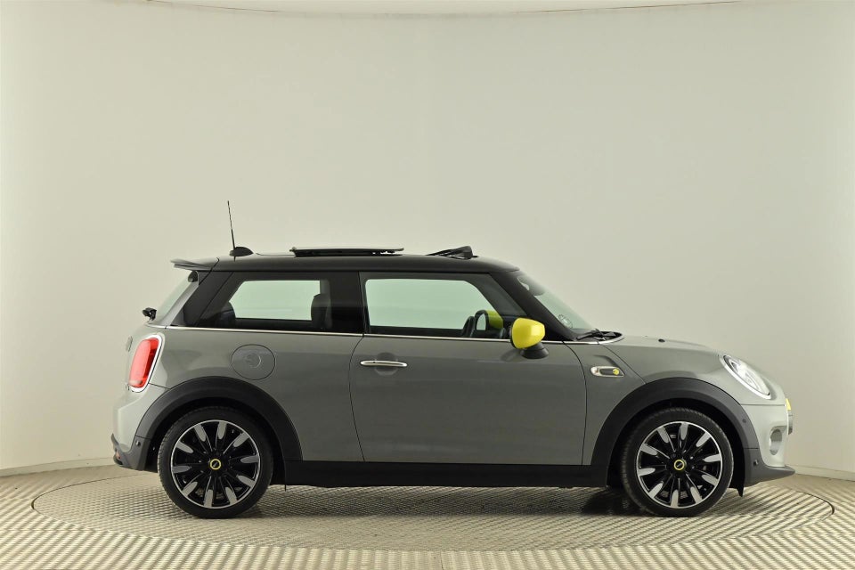 MINI Cooper SE Maximise 3d