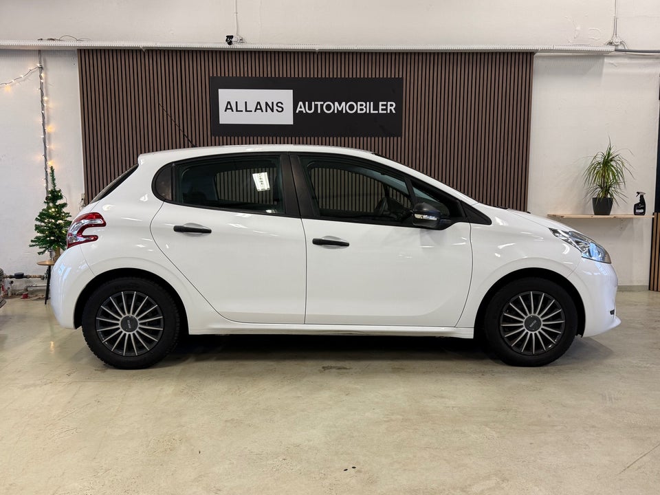 Peugeot 208 1,0 VTi Access 5d