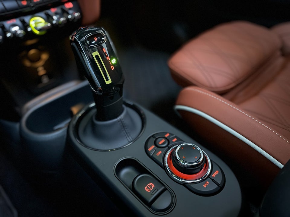 MINI Cooper SE Maximise 3d