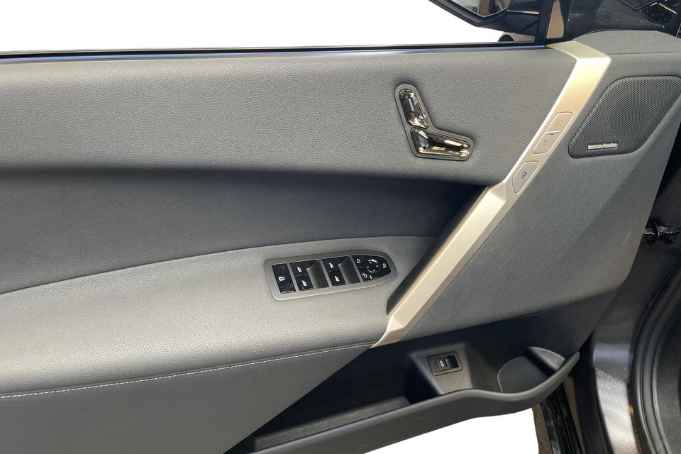 BMW iX xDrive40 Supercharged 5d