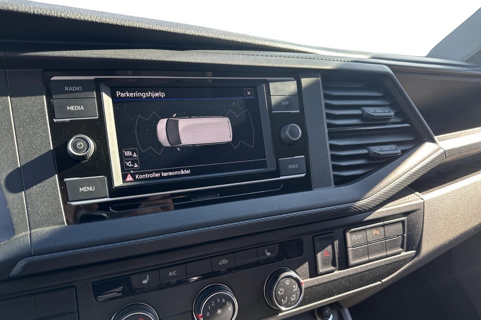 VW Transporter 2,0 TDi 150 Kassevogn lang