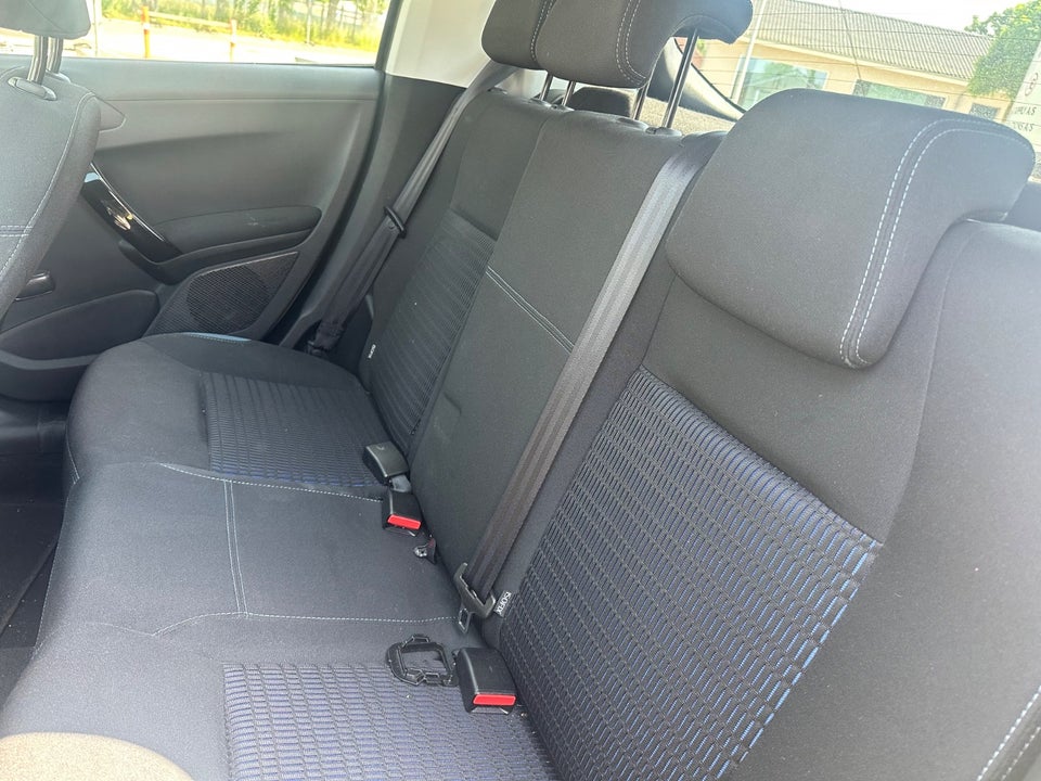 Peugeot 208 1,2 VTi Allure Sky 5d