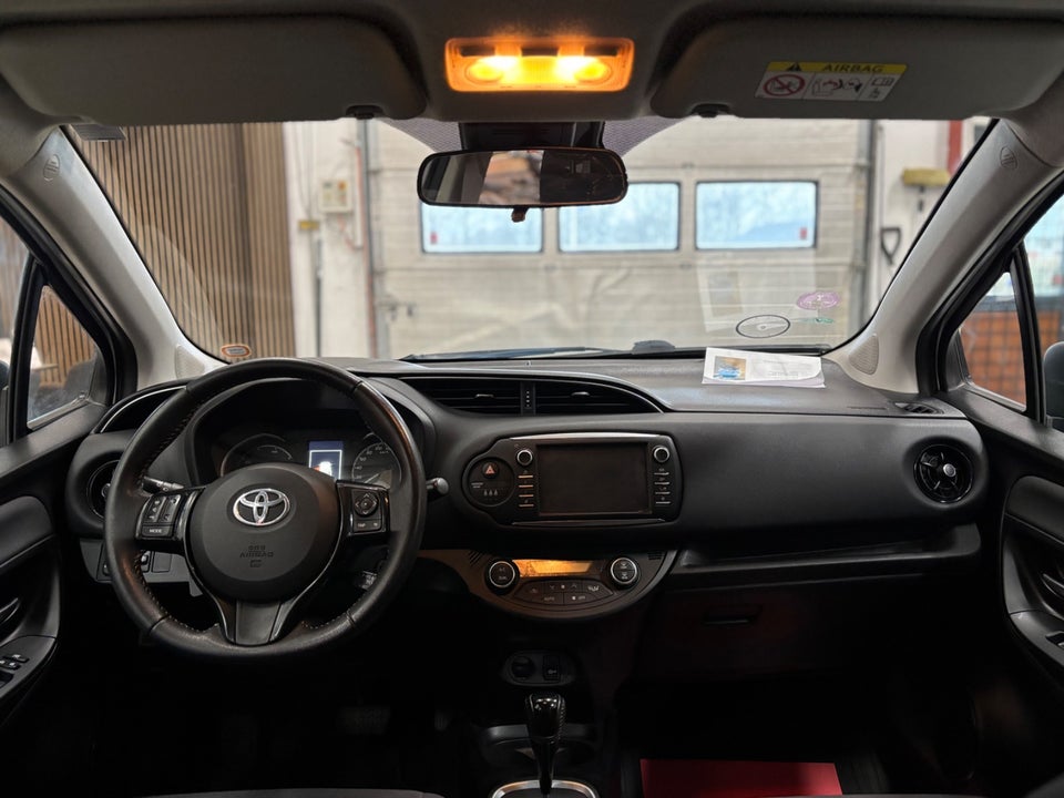 Toyota Yaris 1,5 Hybrid H3 Limited e-CVT 5d