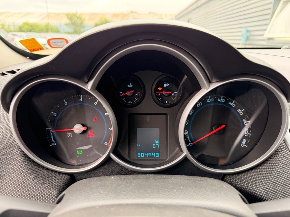 Chevrolet Cruze 1,8 LT 5d