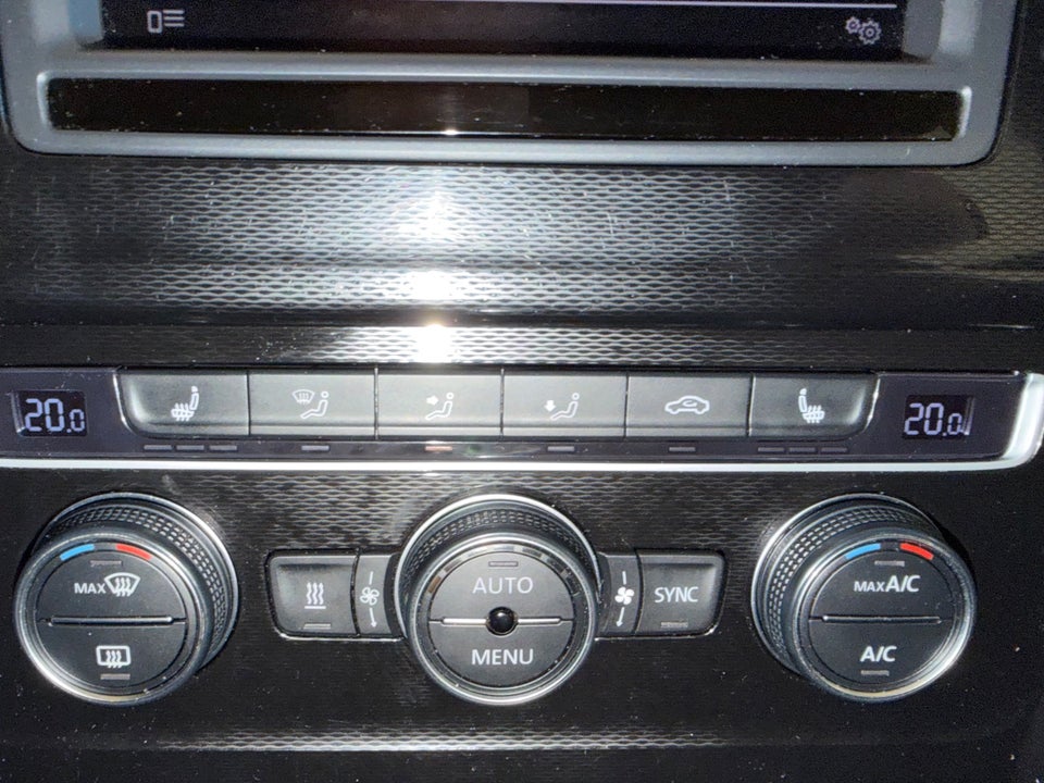 VW Golf VII 1,4 GTE Highline DSG 5d