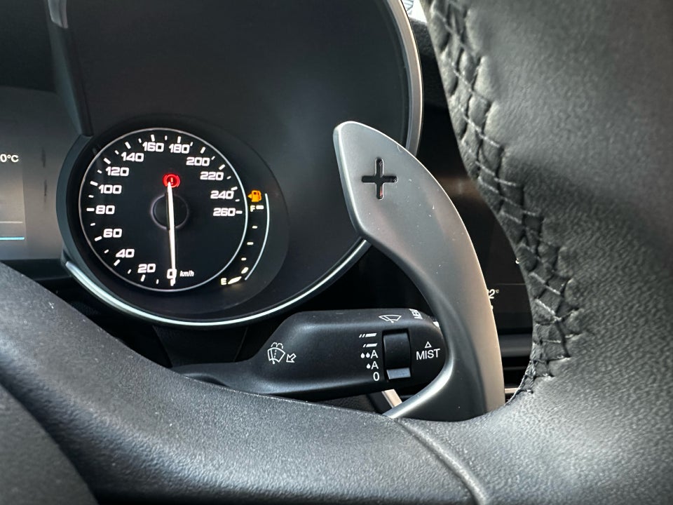 Alfa Romeo Giulia 2,0 T 200 Super aut. 4d