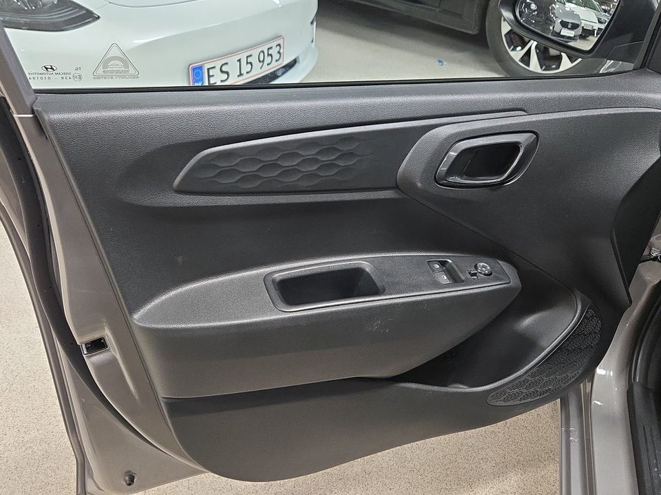 Hyundai i10 1,0 MPi Essential AMT 5d