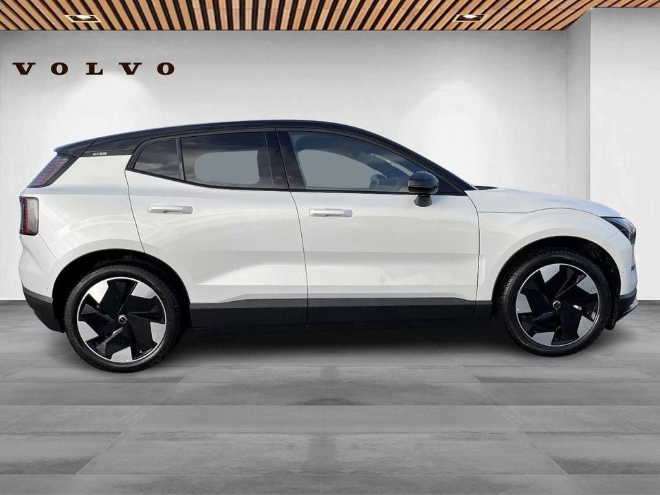 Volvo EX30 Extended Range Ultra 5d