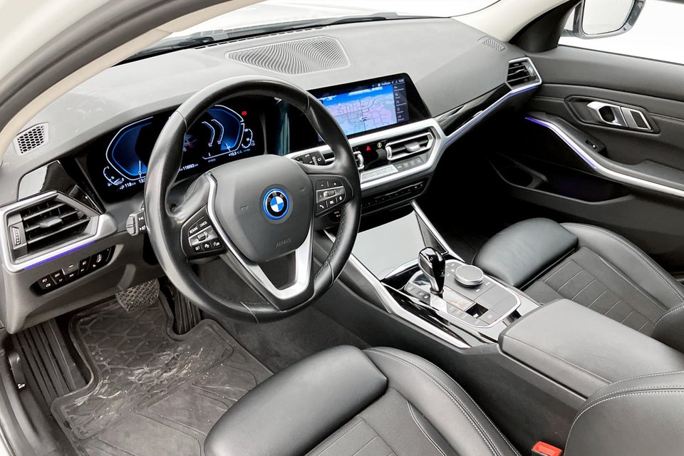 BMW 330e 2,0 Touring Sport Line aut. 5d