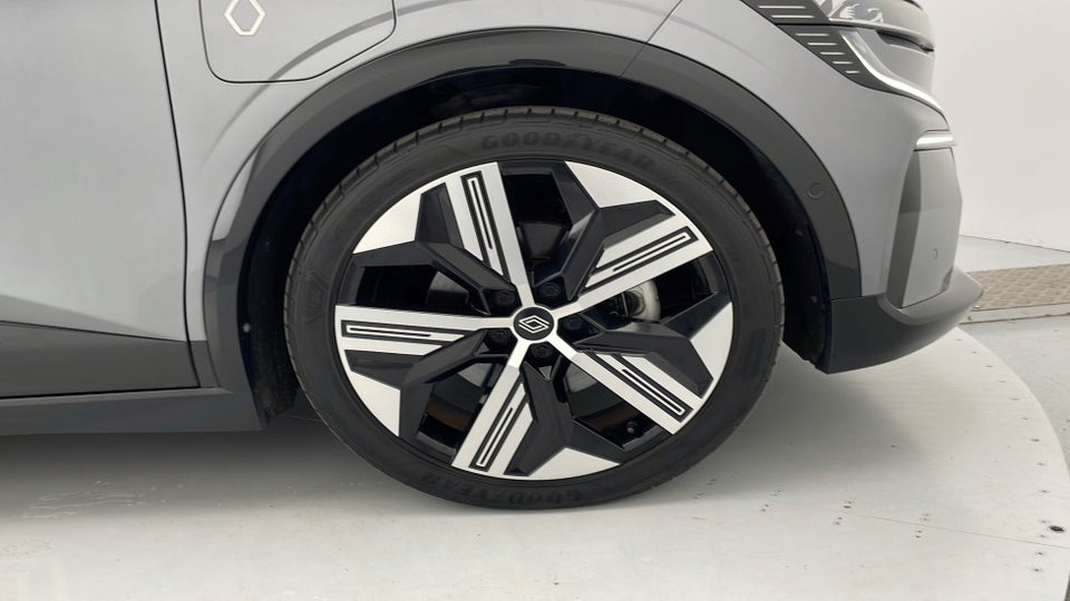 Renault Megane E-Tech 60 Iconic 5d