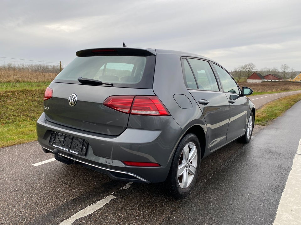 VW Golf VII 2,0 TDi 150 Comfortline DSG 5d