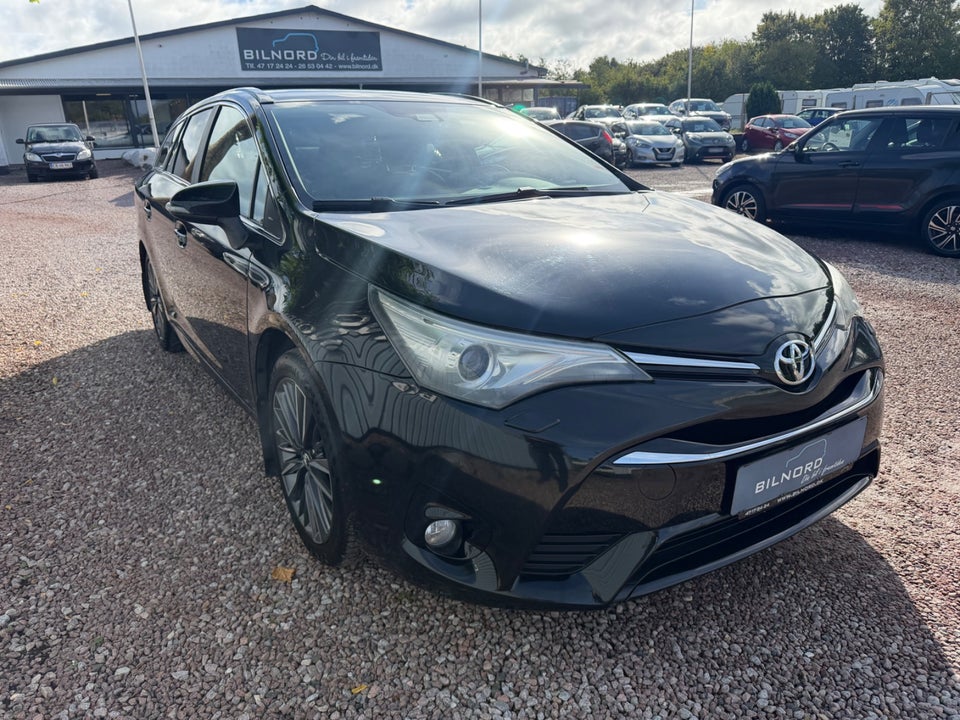 Toyota Avensis 1,8 VVT-i T2 Limited Touring Sports 5d