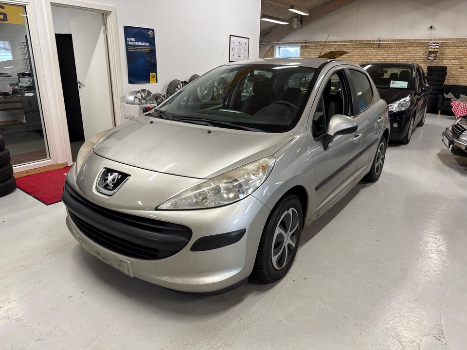 Peugeot 207 1,4 XR 5d