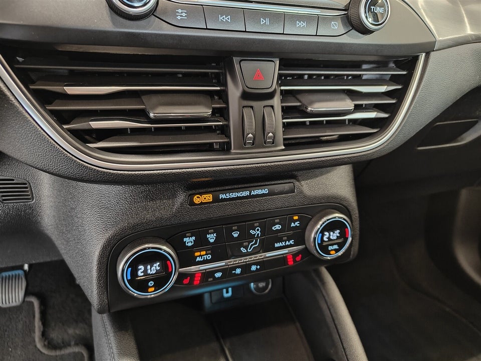 Ford Focus 1,0 EcoBoost Titanium 5d