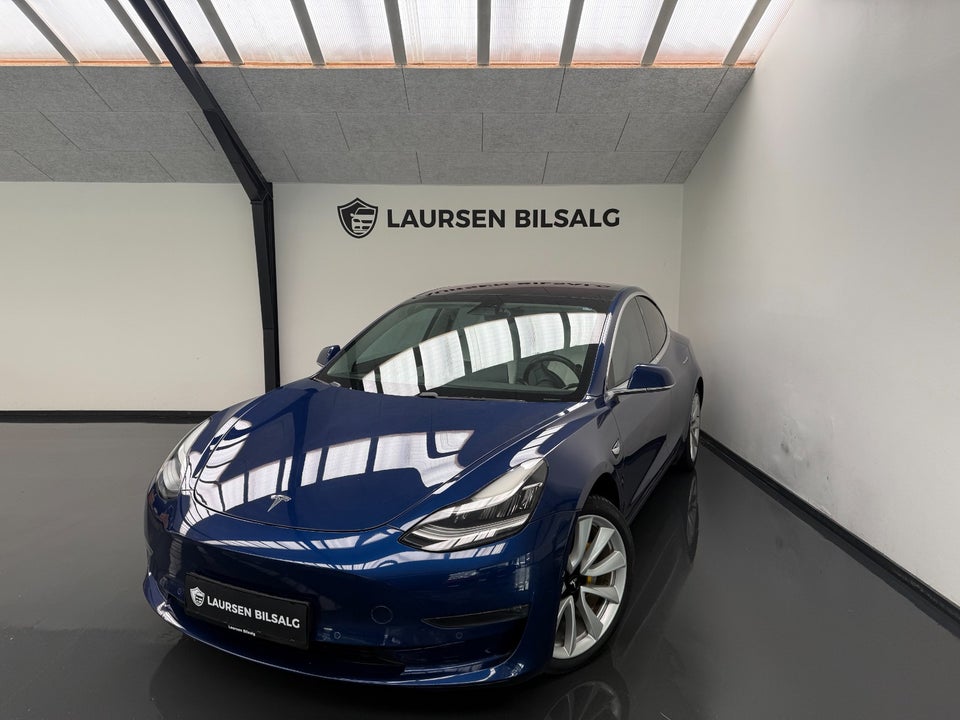 Tesla Model 3 Long Range AWD 4d
