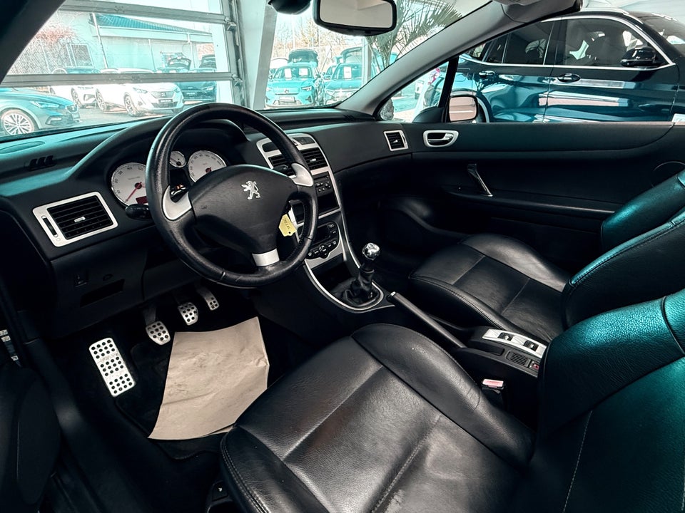 Peugeot 307 2,0 16V CC 2d