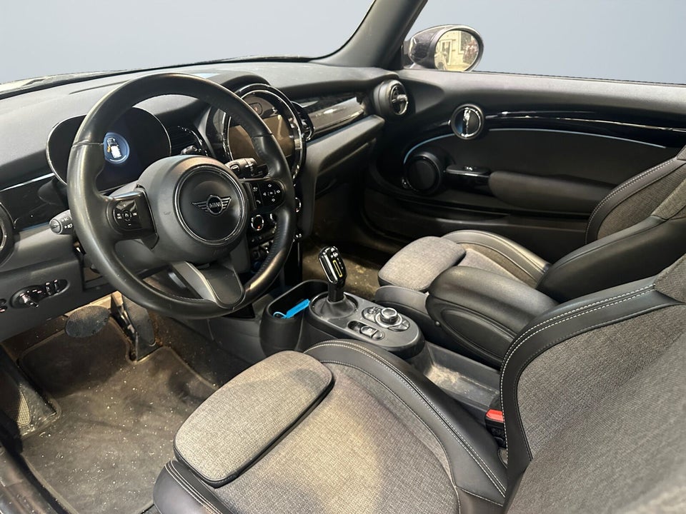 MINI Cooper SE Classic 3d