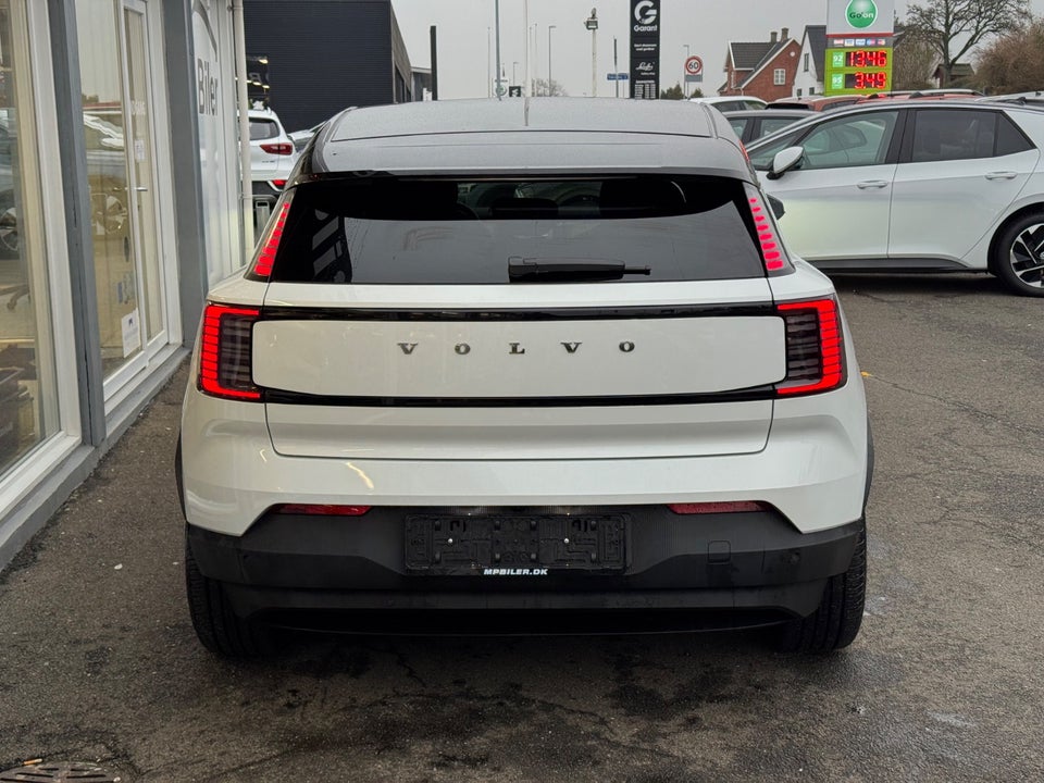 Volvo EX30 Extended Range Plus 5d