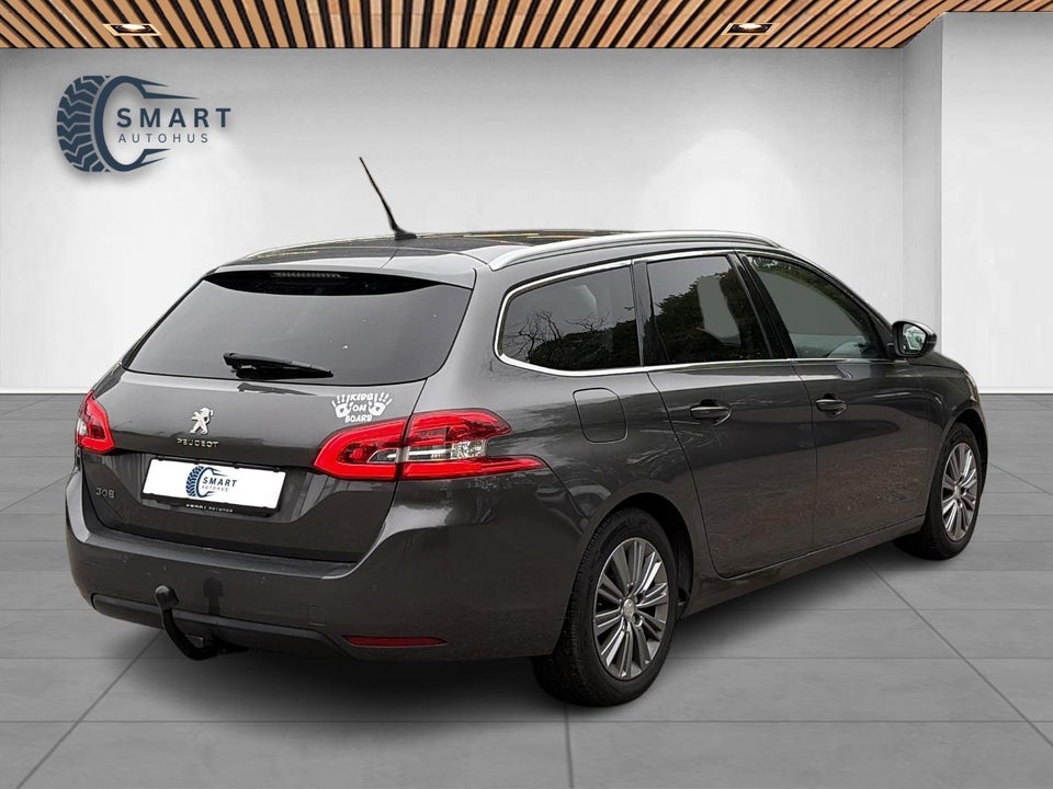 Peugeot 308 1,2 e-THP 130 Allure Sky SW 5d