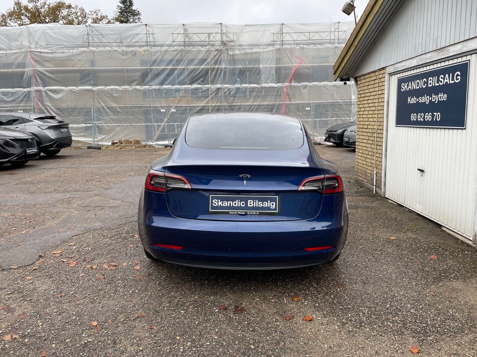 Tesla Model 3 Standard Range+ RWD 4d