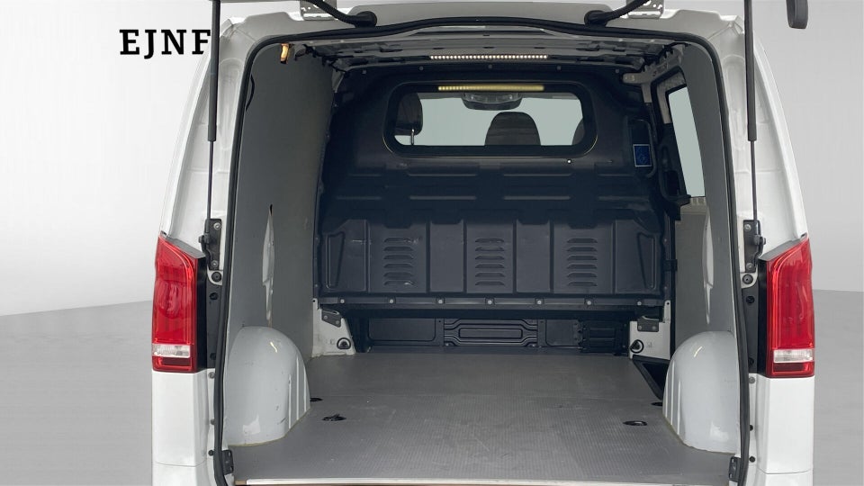 Mercedes Vito 114 2,0 CDi Kassevogn aut. L RWD