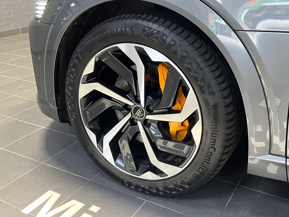 Audi e-tron 55 S-line Sportback quattro 5d