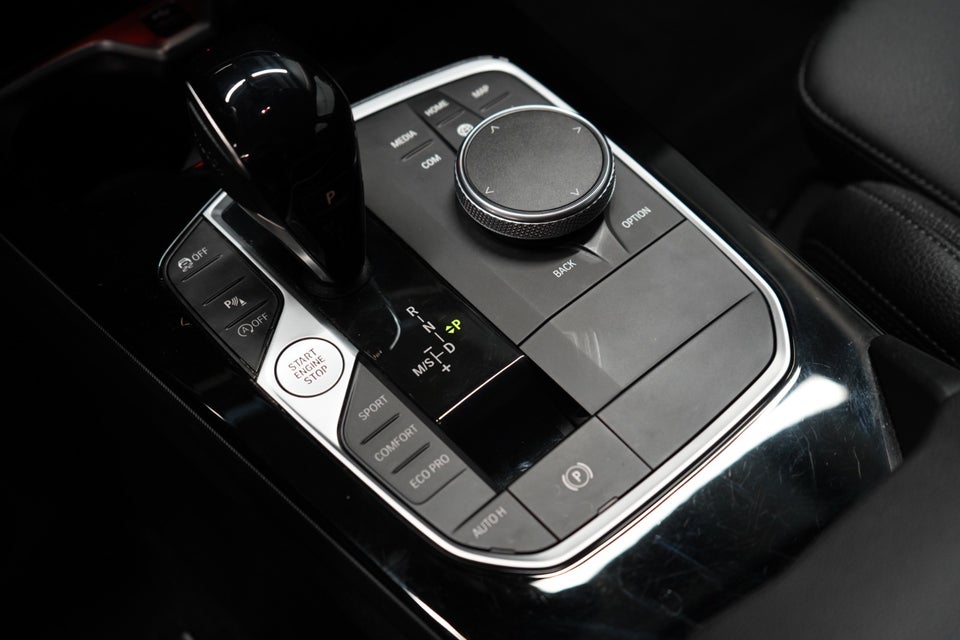 BMW 118i 1,5 Sport Line aut. 5d