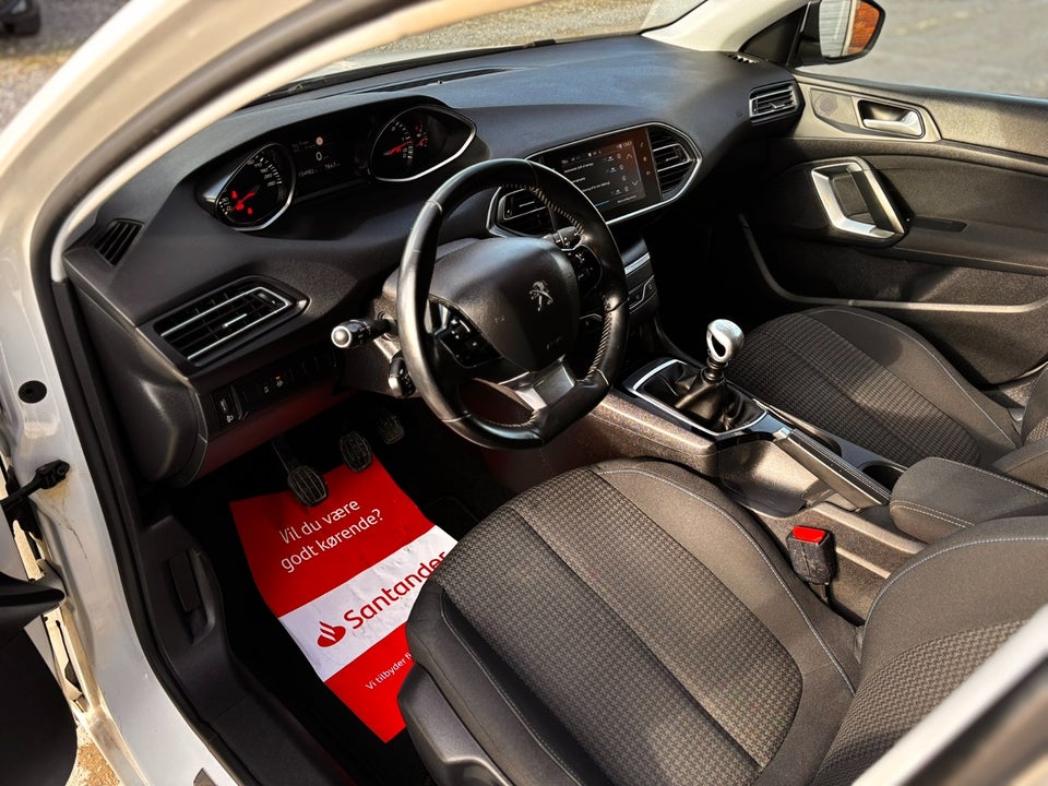 Peugeot 308 1,5 BlueHDi 130 Style 5d