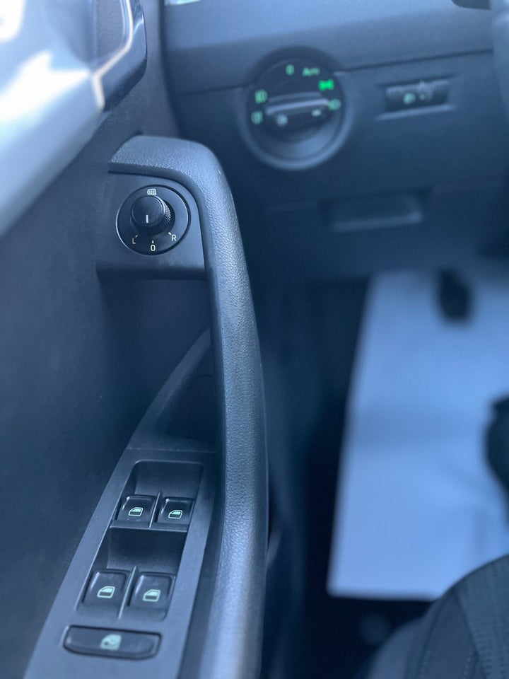 Skoda Octavia 1,4 TSi 140 Elegance Combi 5d