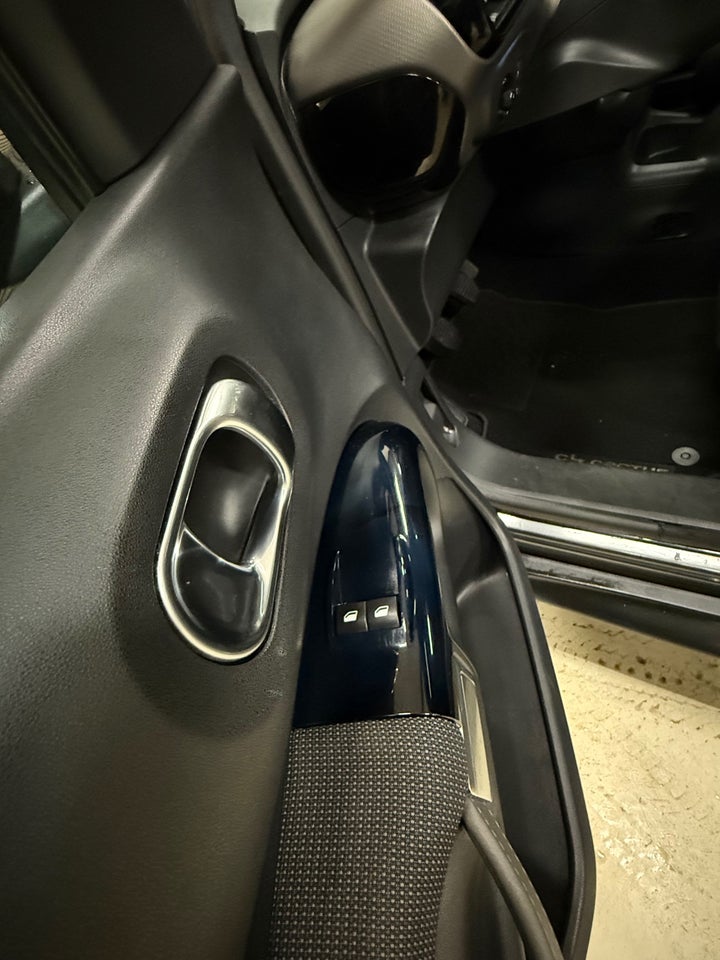 Citroën C4 Cactus 1,2 PureTech 82 Challenge 5d