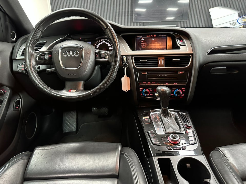 Audi A4 3,0 TDi 240 Avant quattro S-tr. 5d