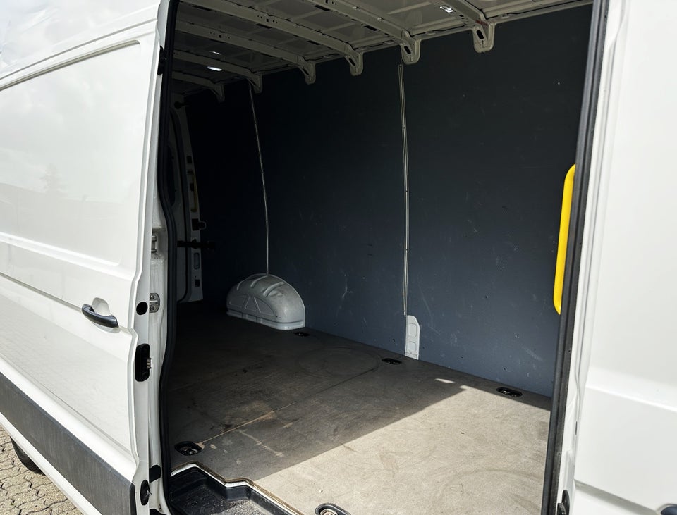 VW Crafter 35 2,0 TDi 177 Kassevogn L4H3